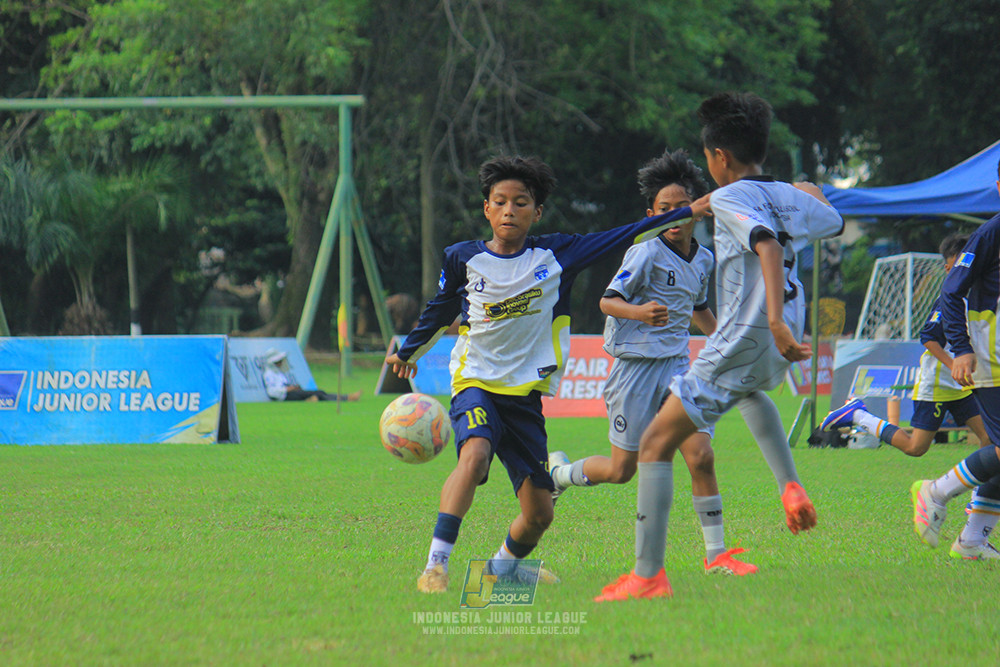 u11 170526 asia football school vs fc decorasiku