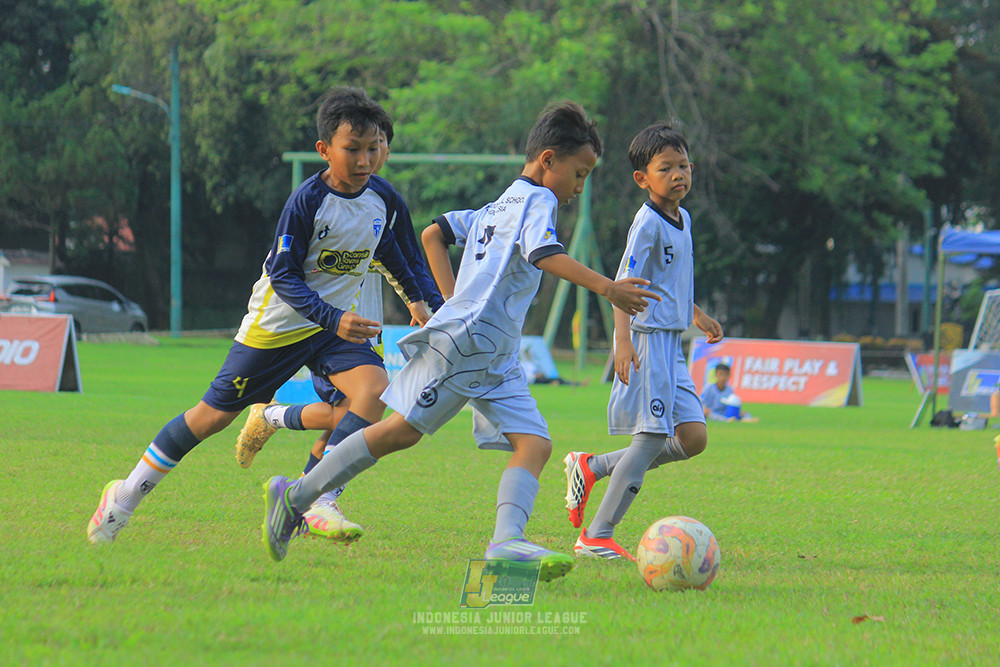 u11 170526 asia football school vs fc decorasiku