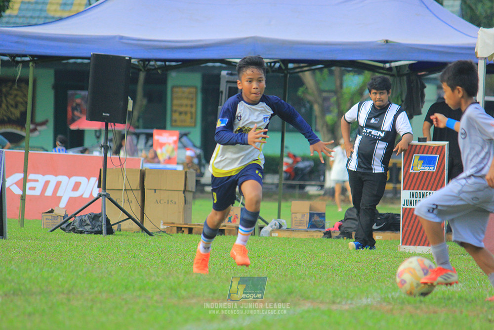 u11 170526 asia football school vs fc decorasiku