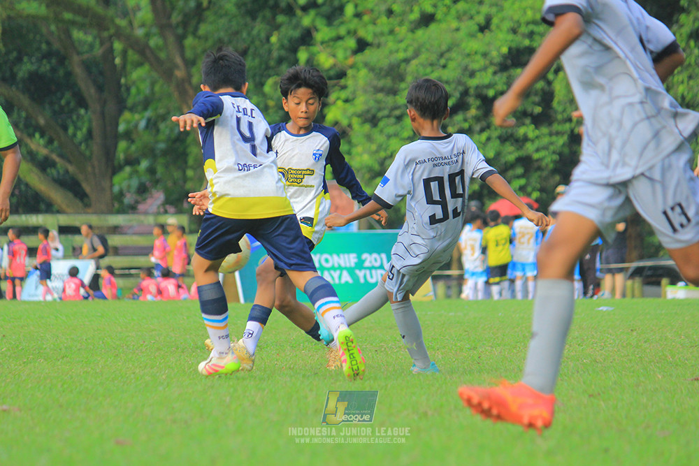 u11 170526 asia football school vs fc decorasiku