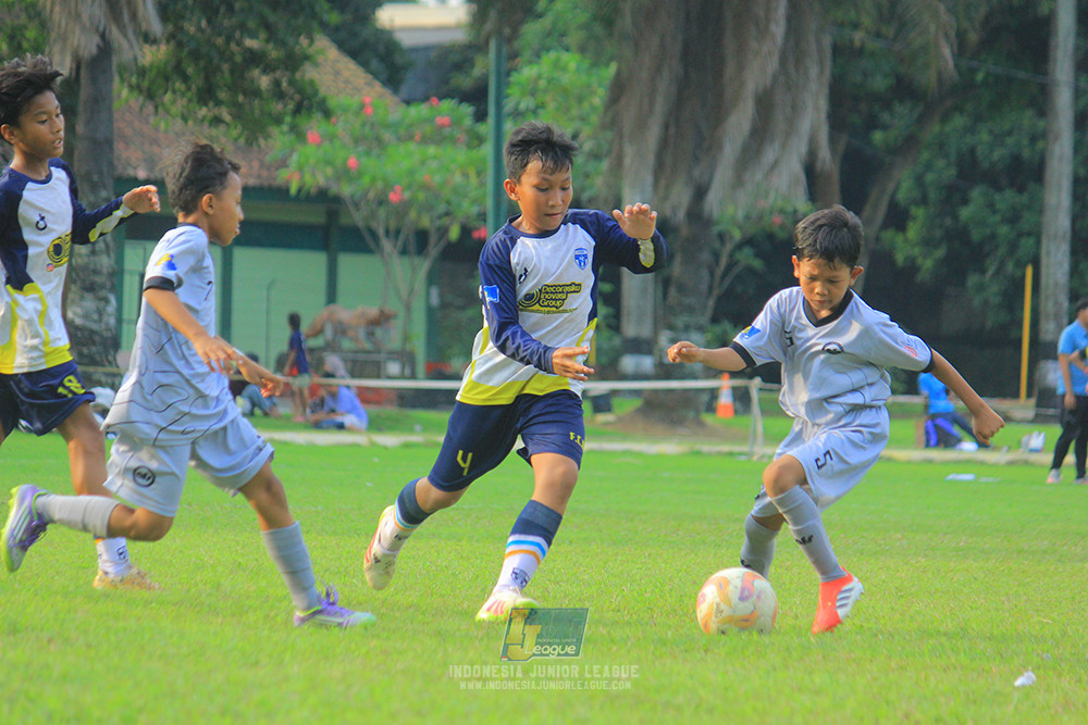 u11 170526 asia football school vs fc decorasiku