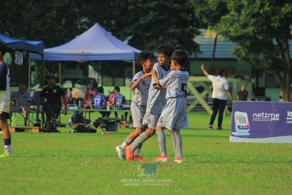 u11 170526 asia football school vs fc decorasiku