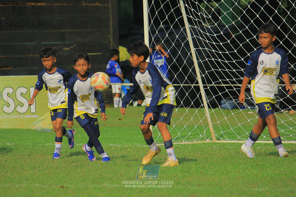 u11 170526 asia football school vs fc decorasiku