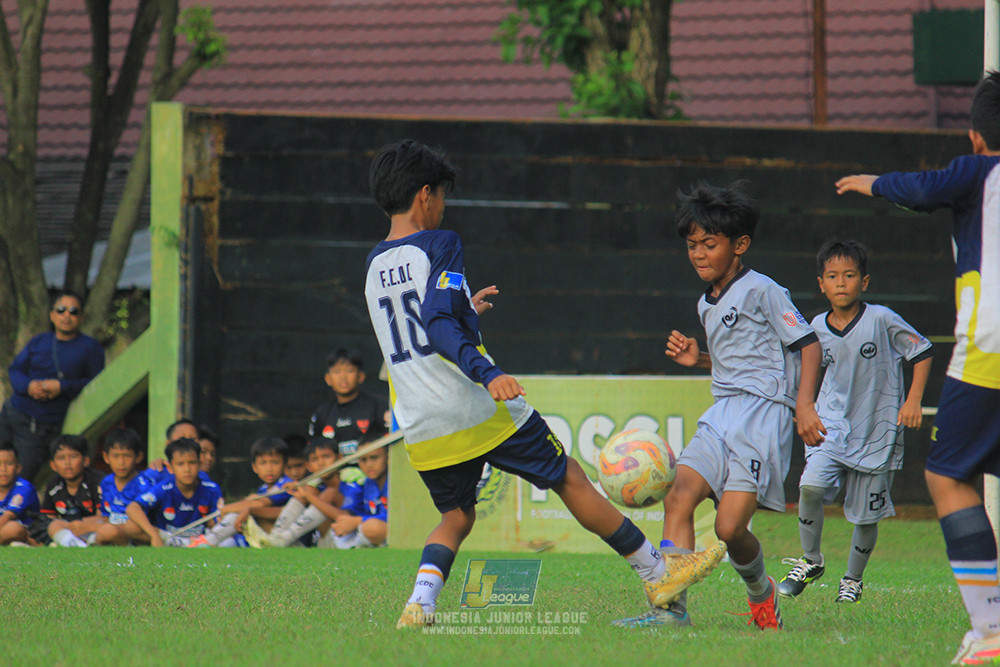 u11 170526 asia football school vs fc decorasiku