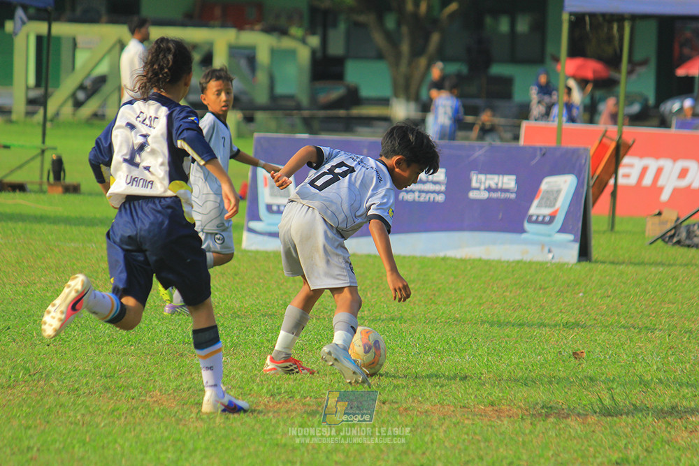 u11 170526 asia football school vs fc decorasiku