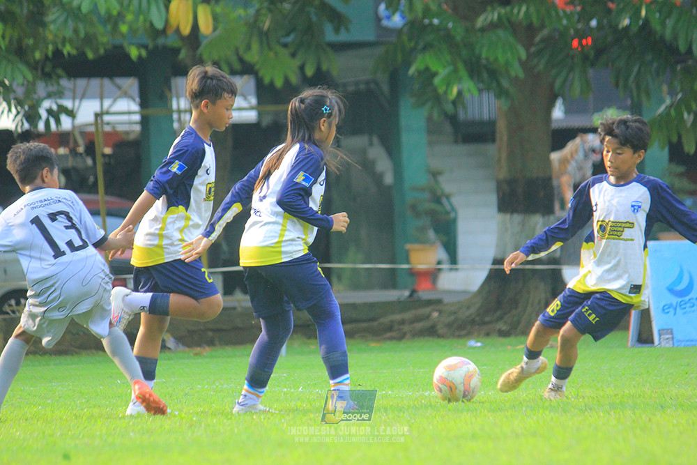 u11 170526 asia football school vs fc decorasiku