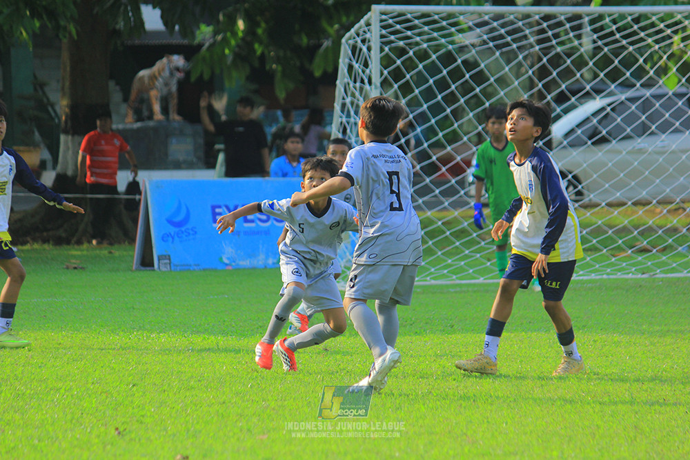u11 170526 asia football school vs fc decorasiku
