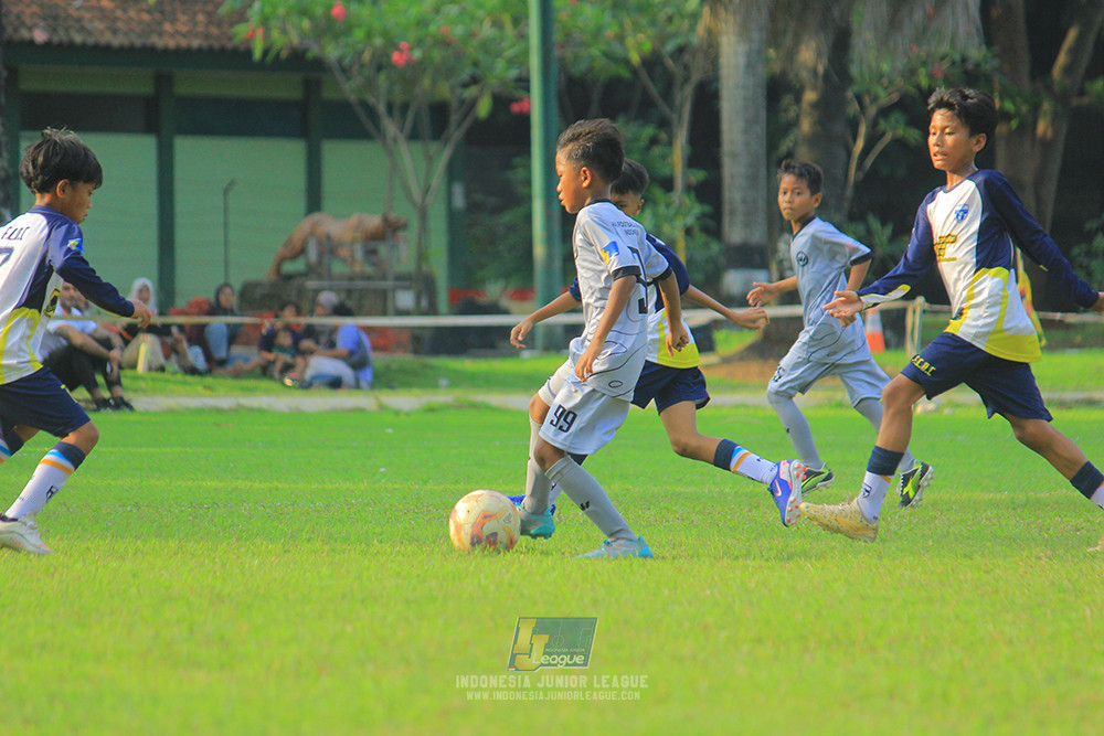 u11 170526 asia football school vs fc decorasiku