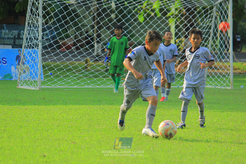 u11 170526 asia football school vs fc decorasiku