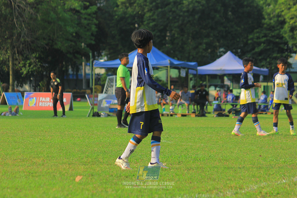 u11 170526 asia football school vs fc decorasiku