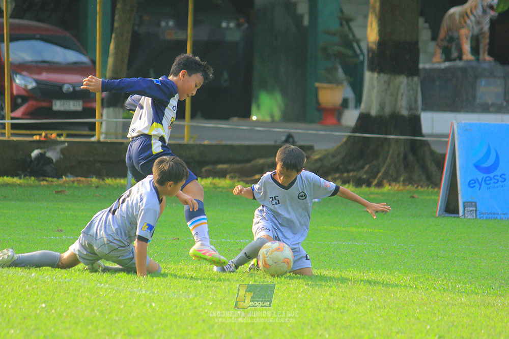 u11 170526 asia football school vs fc decorasiku