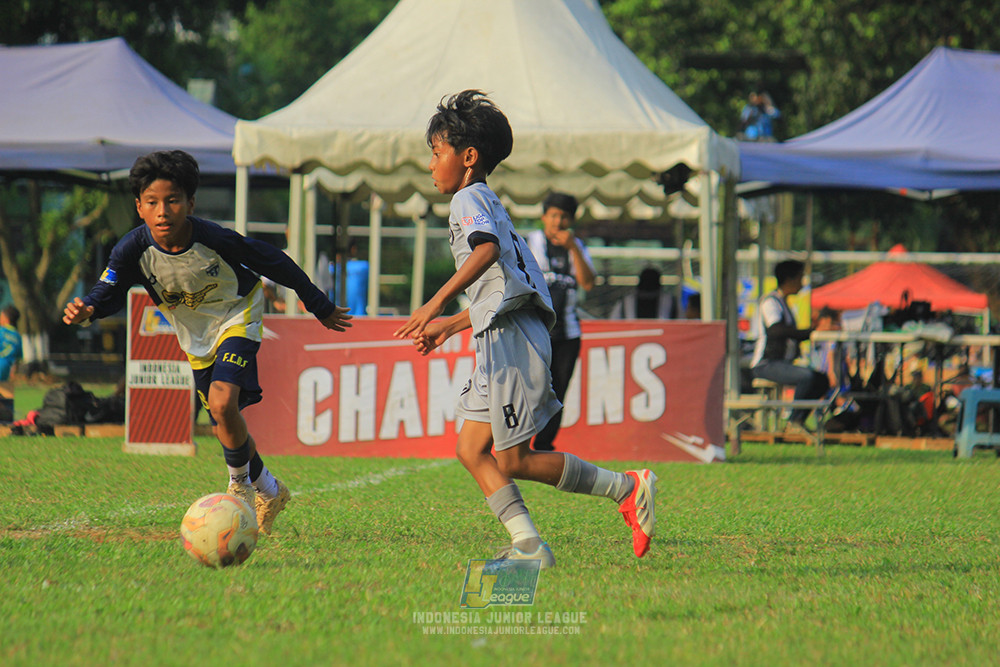 u11 170526 asia football school vs fc decorasiku