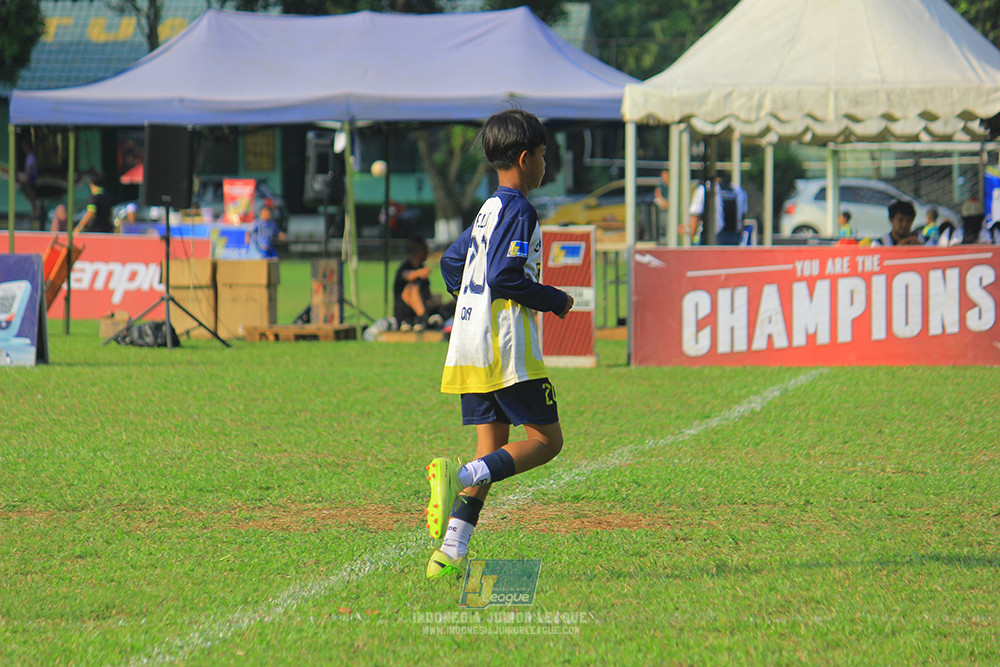 u11 170526 asia football school vs fc decorasiku