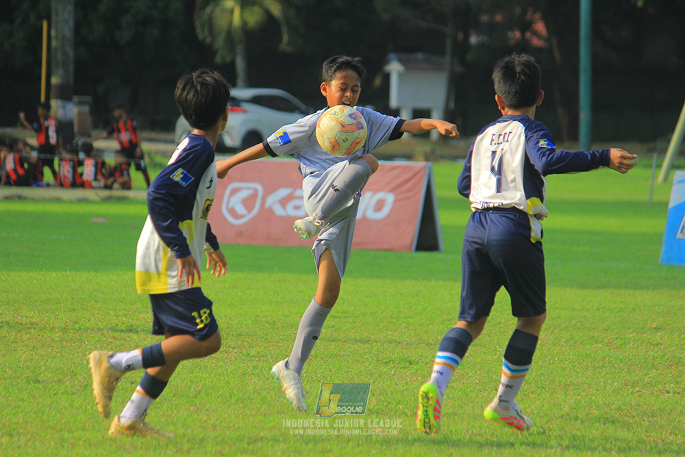 u11 170526 asia football school vs fc decorasiku