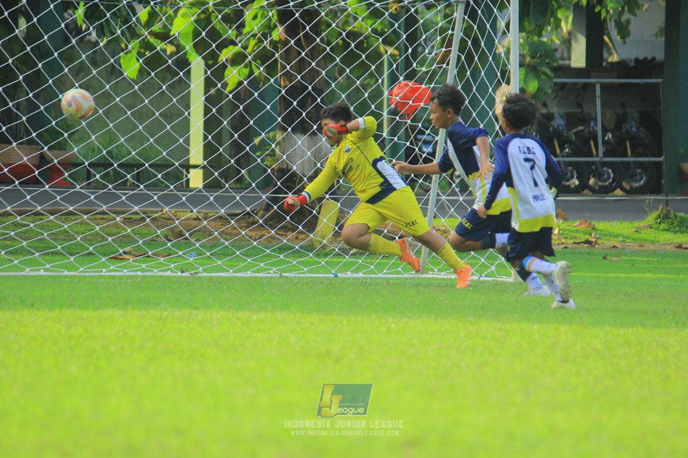 u11 170526 asia football school vs fc decorasiku