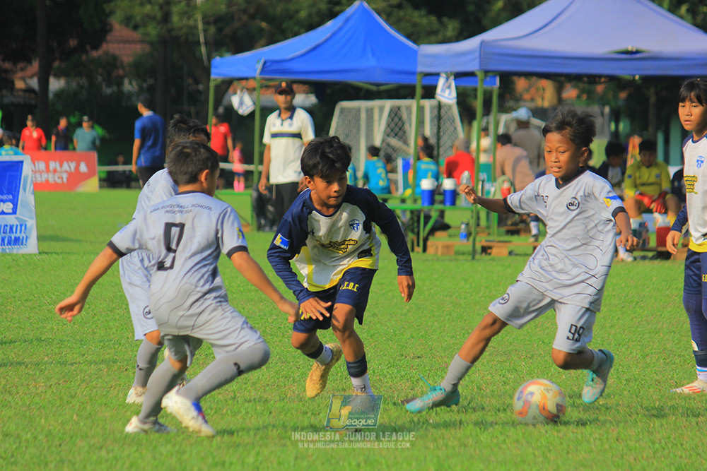 u11 170526 asia football school vs fc decorasiku