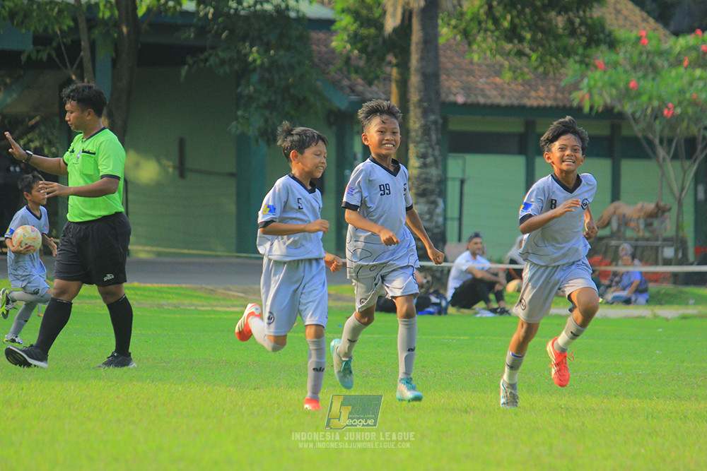 u11 170526 asia football school vs fc decorasiku