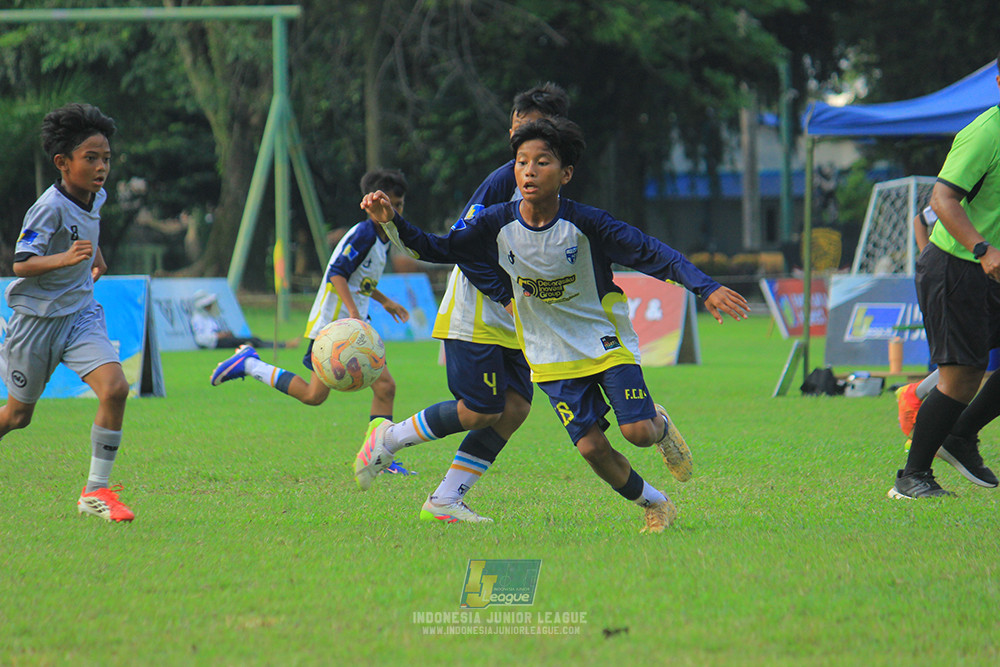 u11 170526 asia football school vs fc decorasiku