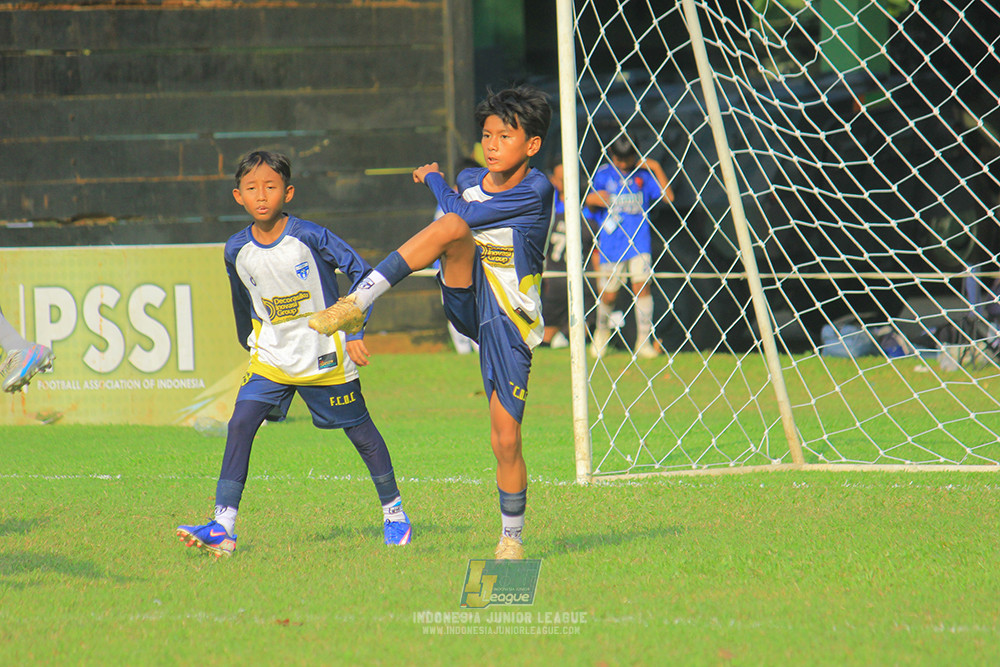 u11 170526 asia football school vs fc decorasiku