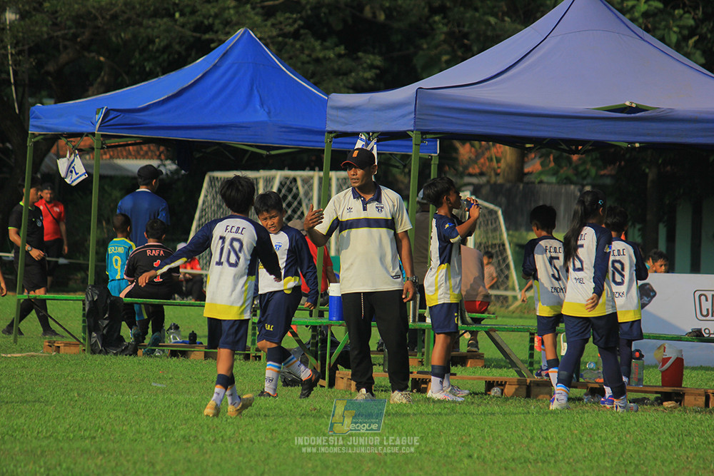 u11 170526 asia football school vs fc decorasiku