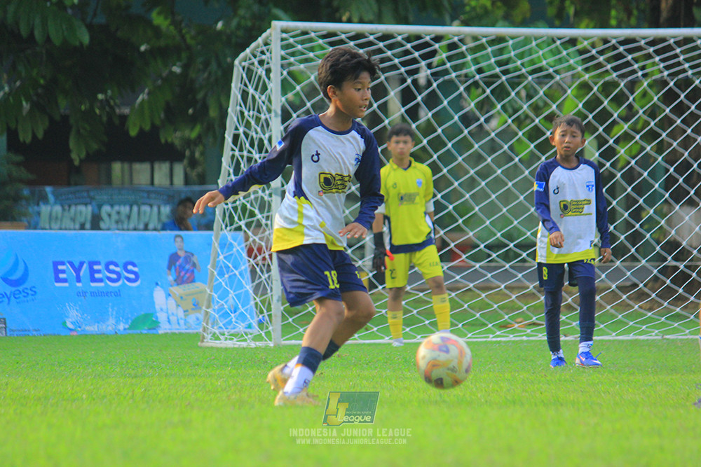 u11 170526 asia football school vs fc decorasiku