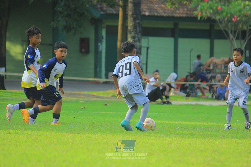 u11 170526 asia football school vs fc decorasiku