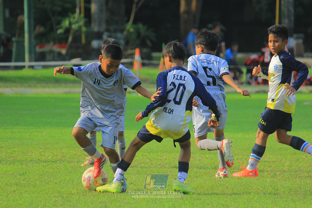 u11 170526 asia football school vs fc decorasiku