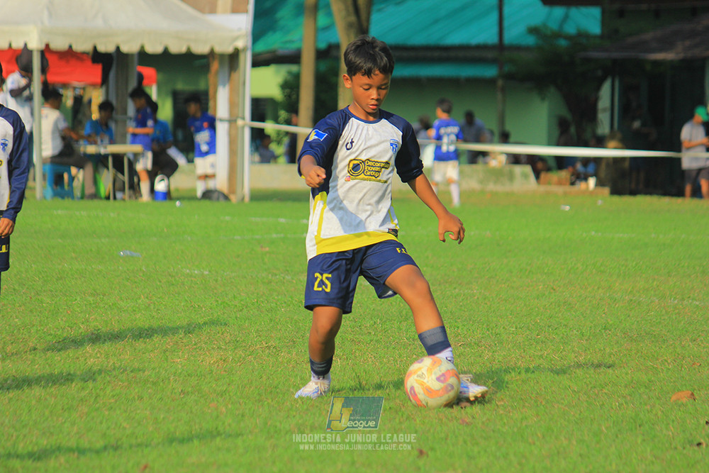 u11 170526 asia football school vs fc decorasiku