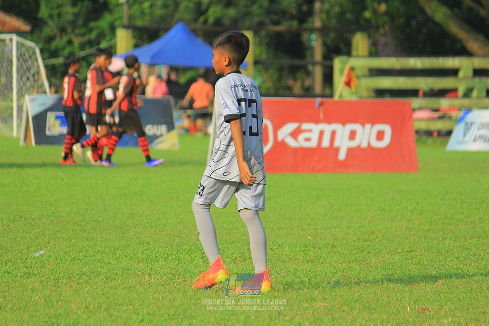 u11 170526 asia football school vs fc decorasiku