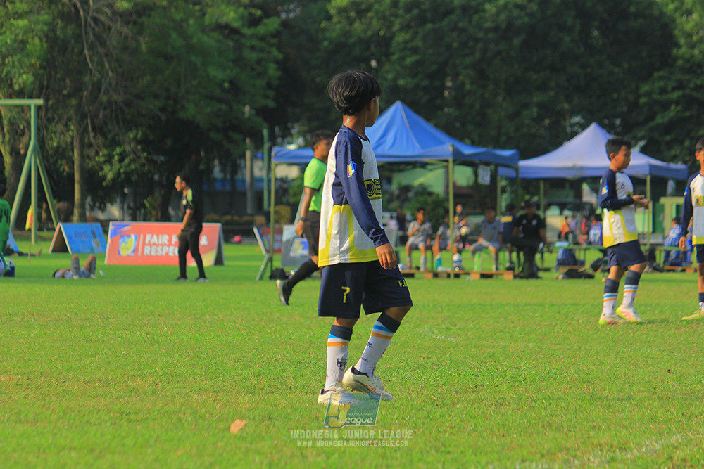 u11 170526 asia football school vs fc decorasiku