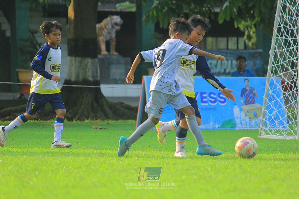 u11 170526 asia football school vs fc decorasiku