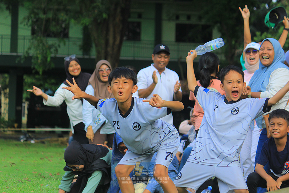 u11 170526 asia football school vs fc decorasiku