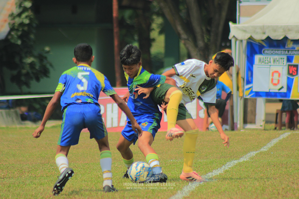 u13 200626 maesa pararaider white vs blles academy