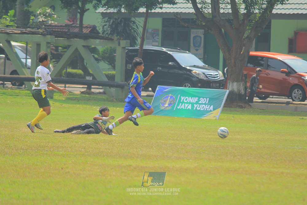 u13 200626 maesa pararaider white vs blles academy