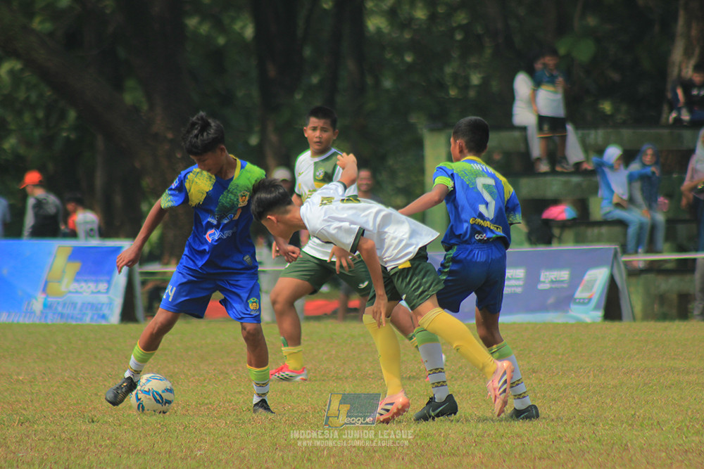 u13 200626 maesa pararaider white vs blles academy