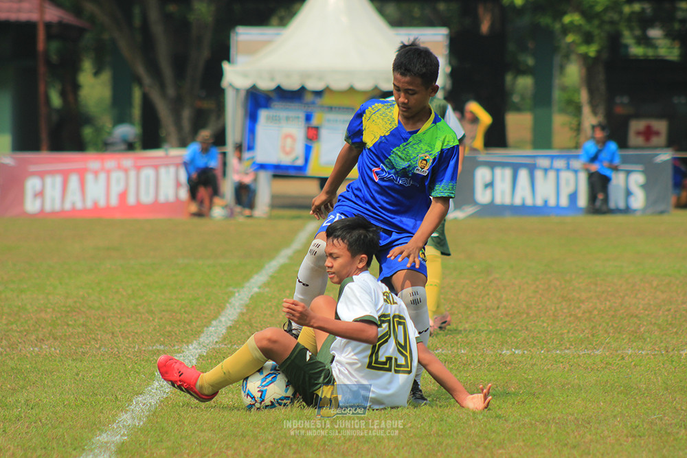 u13 200626 maesa pararaider white vs blles academy