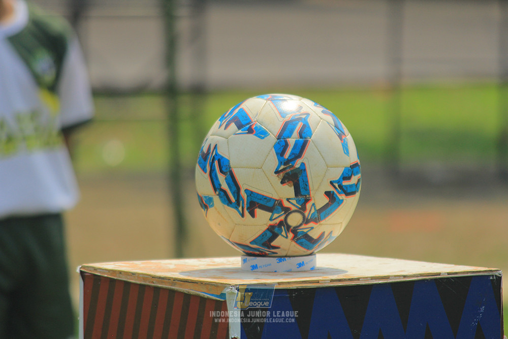 u13 200626 maesa pararaider white vs blles academy