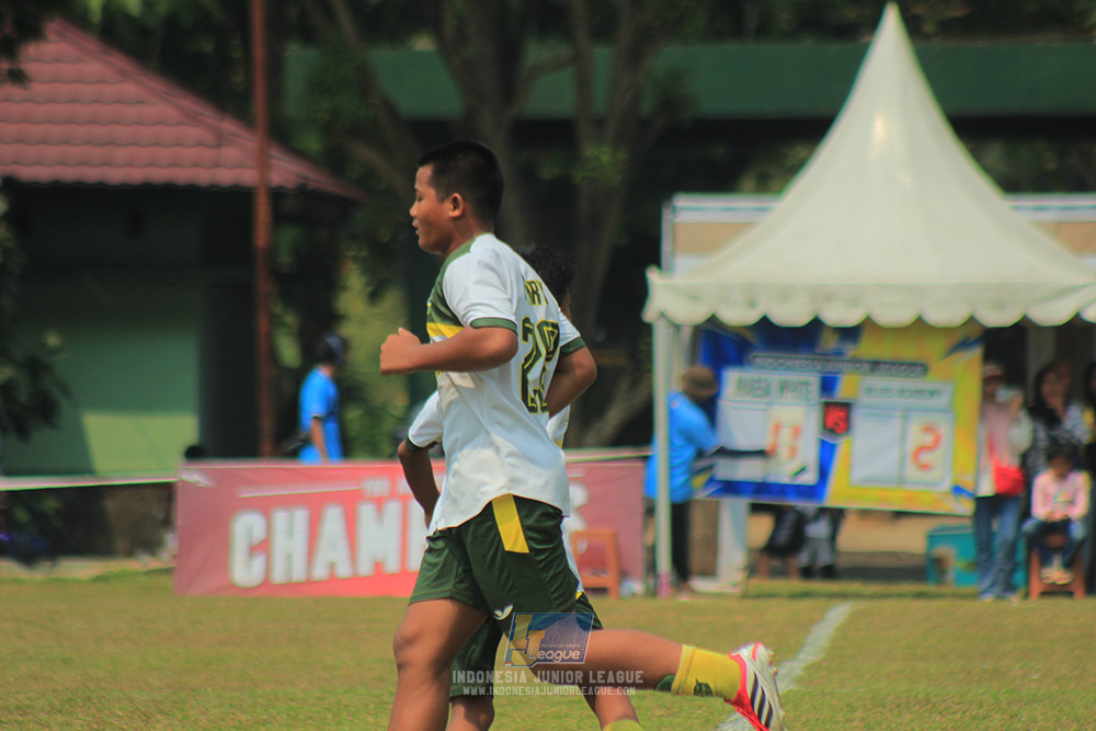 u13 200626 maesa pararaider white vs blles academy
