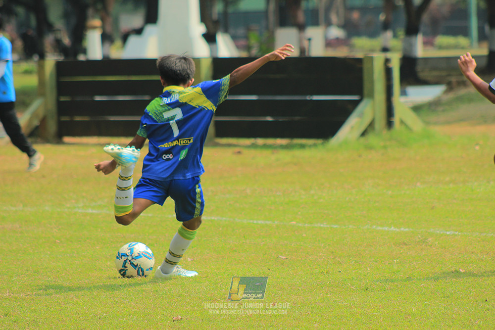 u13 200626 maesa pararaider white vs blles academy