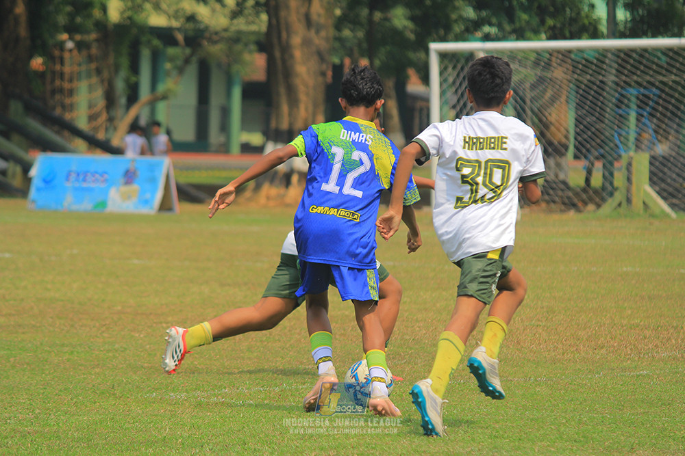 u13 200626 maesa pararaider white vs blles academy