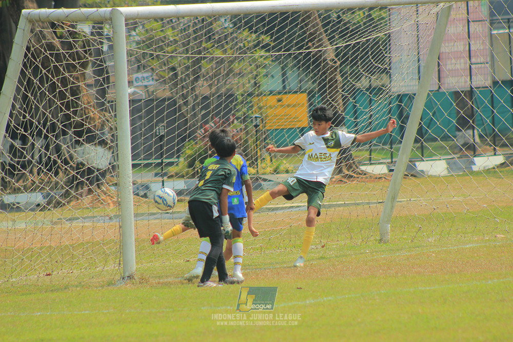 u13 200626 maesa pararaider white vs blles academy