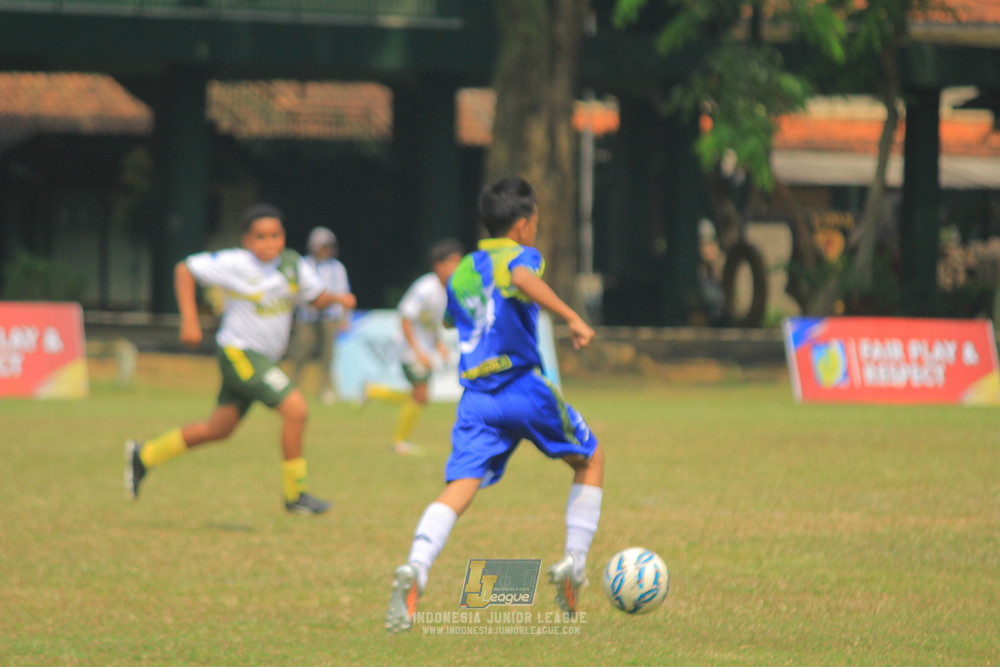 u13 200626 maesa pararaider white vs blles academy