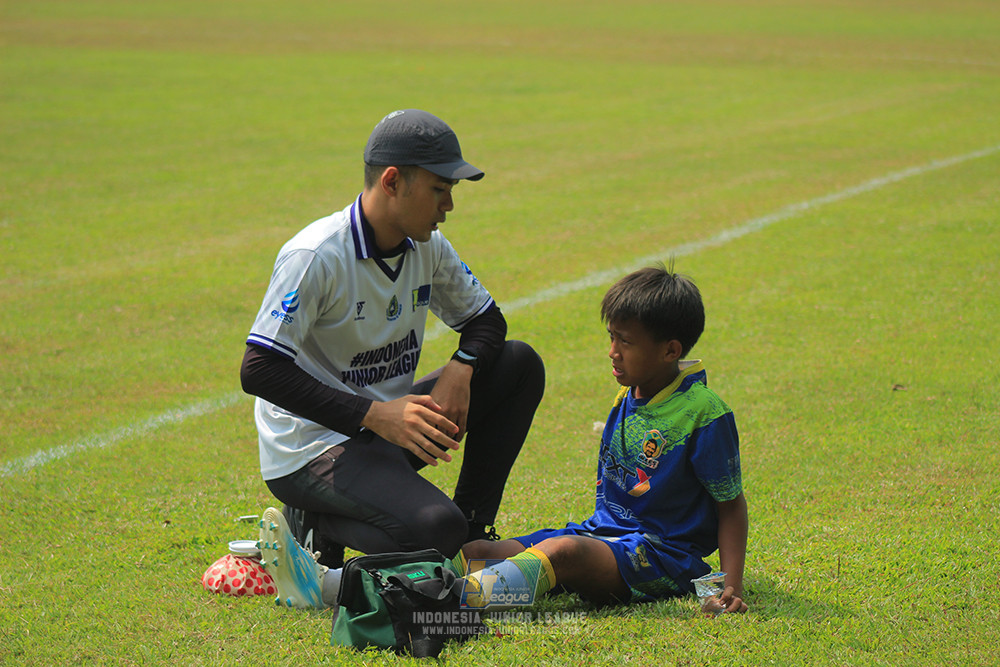 u13 200626 maesa pararaider white vs blles academy