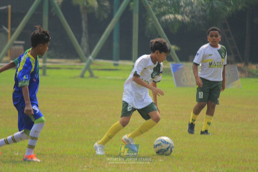 u13 200626 maesa pararaider white vs blles academy