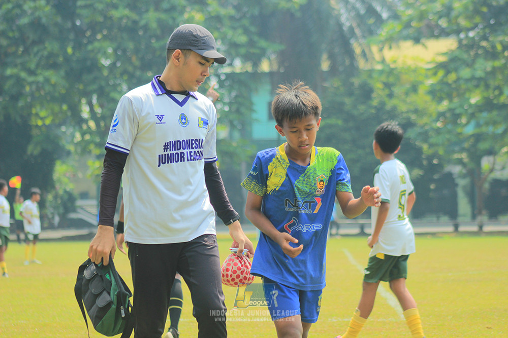 u13 200626 maesa pararaider white vs blles academy