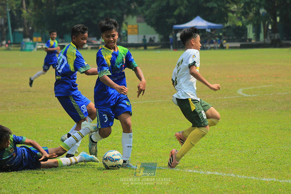 u13 200626 maesa pararaider white vs blles academy