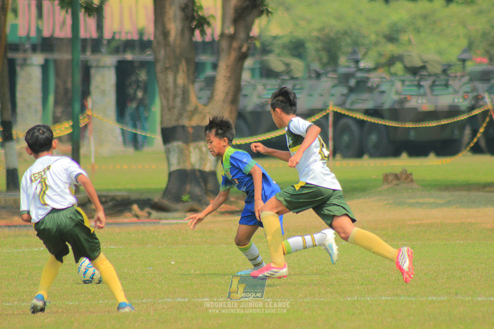 u13 200626 maesa pararaider white vs blles academy