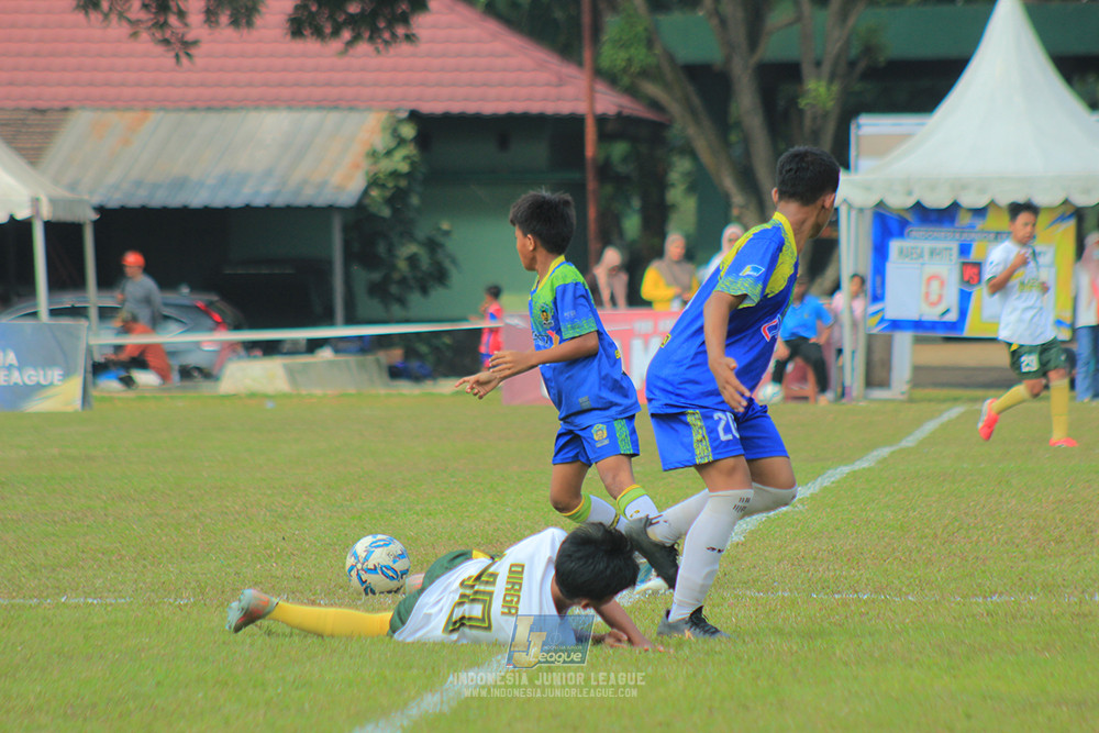 u13 200626 maesa pararaider white vs blles academy