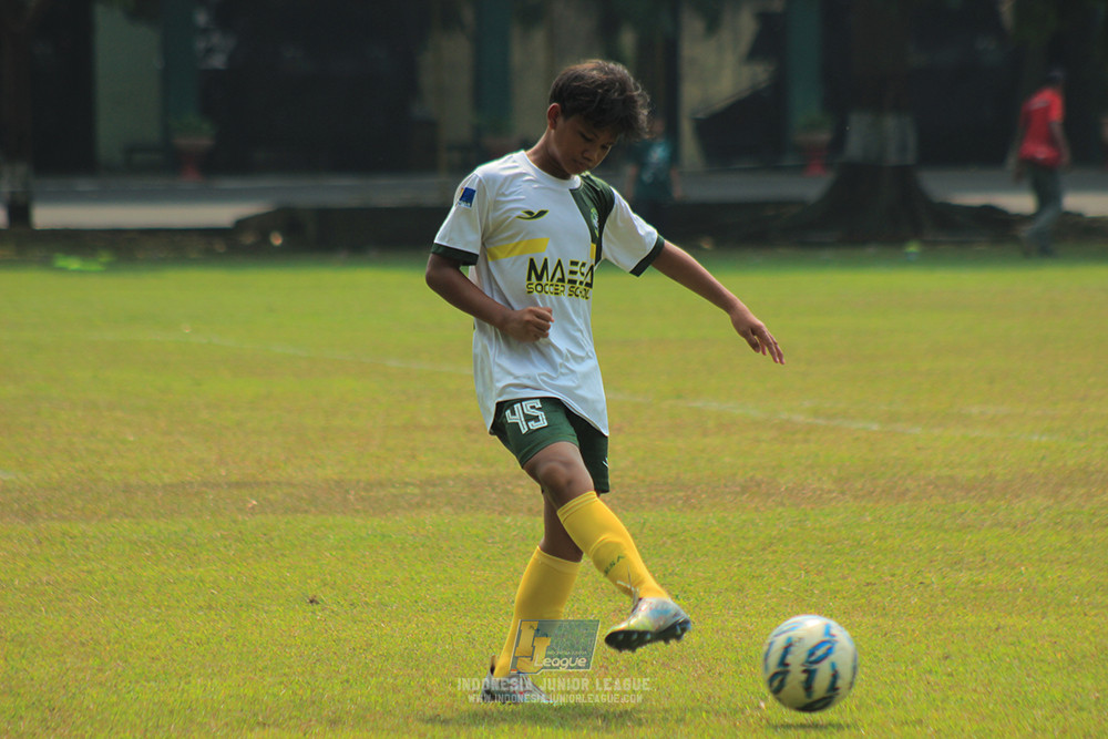 u13 200626 maesa pararaider white vs blles academy