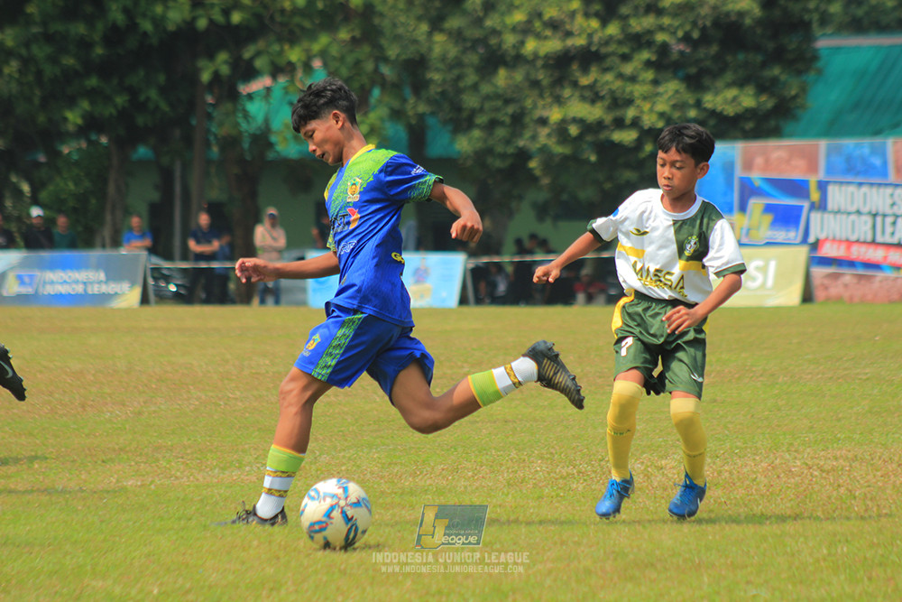 u13 200626 maesa pararaider white vs blles academy